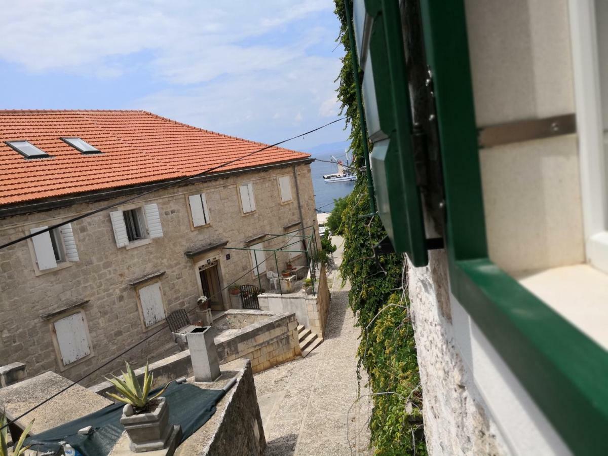 Apartments Jaksic Postira Buitenkant foto