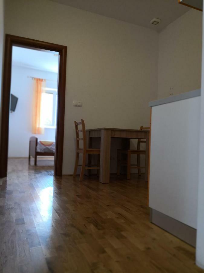 Apartments Jaksic Postira Buitenkant foto
