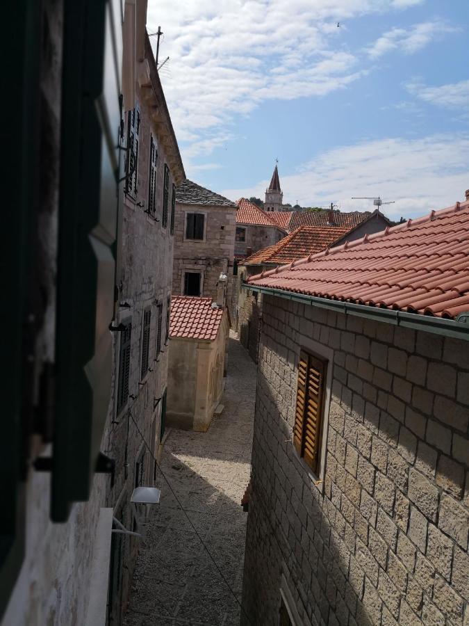 Apartments Jaksic Postira Buitenkant foto